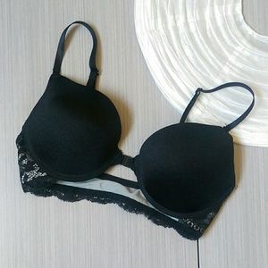 Marilyn Monroe Intimates push-up bra